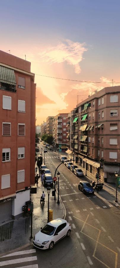 Apartamento Habitación con balcón privado. Valencia Exterior foto